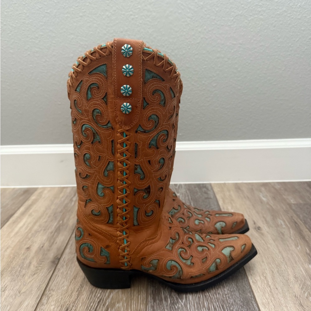 Chic Tan and Blue Leather Boots